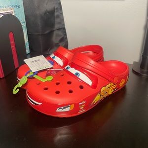 Lightning McQueen Crocs size 7 Men (9 women)